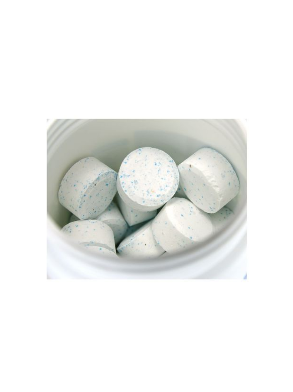 MULTICHLOR - ZWALCZA GLONY I DEZYNFEKUJE WODĘ BASENOWĄ 1 KG (50 X 20 GR)