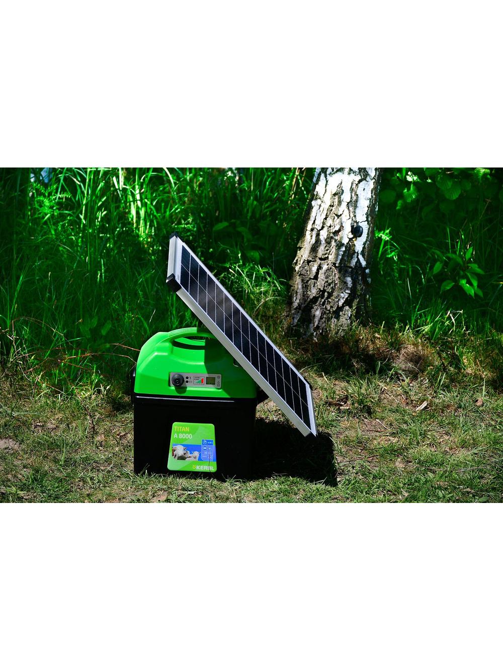KERBL Elektryzator akumulatorowy TITAN A 8000 8,0 J + Panel słoneczny 25W do elektryzatorów