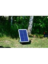 KERBL Elektryzator akumulatorowy TITAN A 8000 8,0 J + Panel słoneczny 25W do elektryzatorów